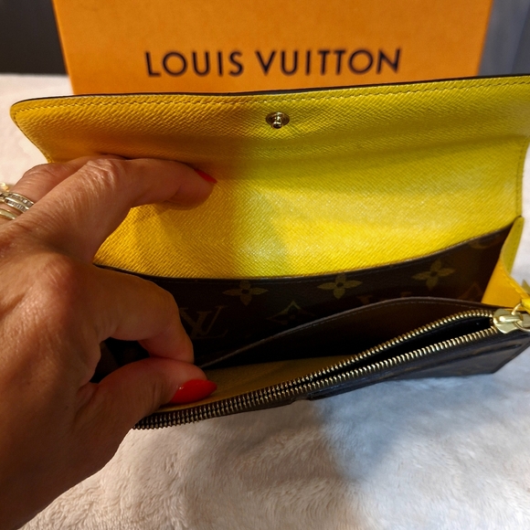Louis Vuitton Emilie Monogram Wallet - Picture 6 of 16